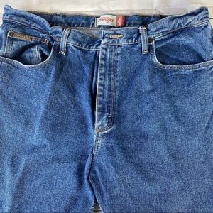 - Wrangler Men’s Regular Fit Sz 38